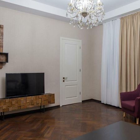 Golden Nugget Apartment Tbilissi Extérieur photo