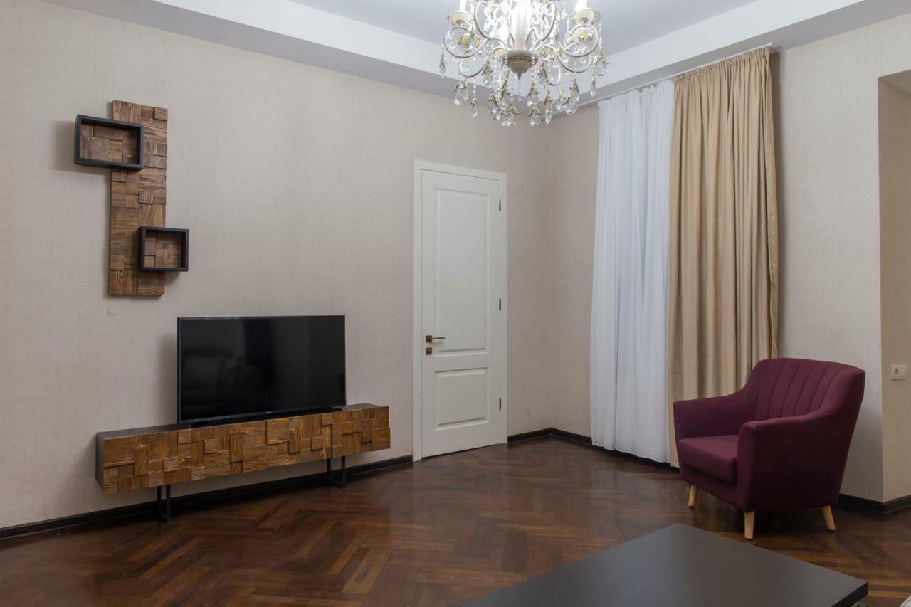 Golden Nugget Apartment Tbilissi Extérieur photo